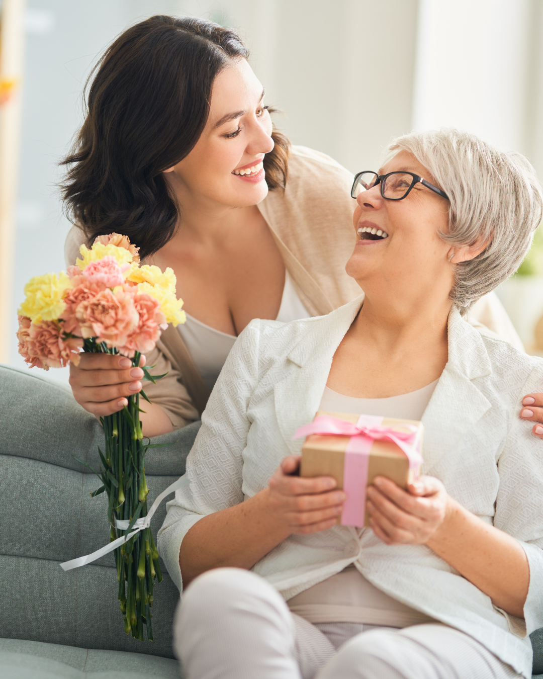 Luxury Mother’s Day wine gift box with Sauvignon Blanc, Rosé, and chocolates